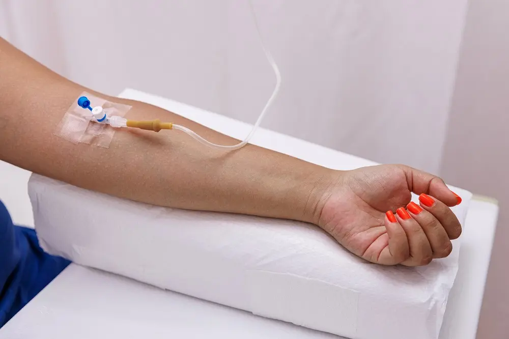 How IV Therapy Can Aid in Recovery From Illness
